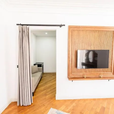 Amazing Flat In Beyoglu-taksim Apartment *